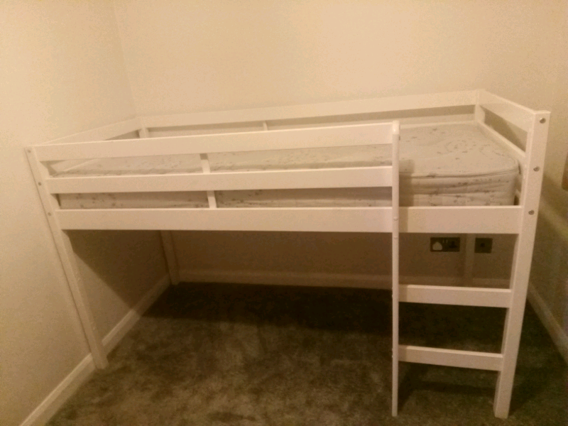 shorty cabin bed